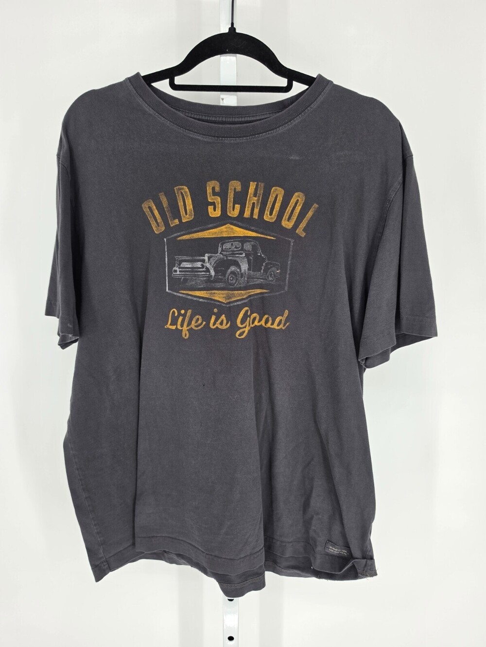 Life is Good 'Old School' Graphic T-Shirt charcoal gray Mens Sz XL Truck Print